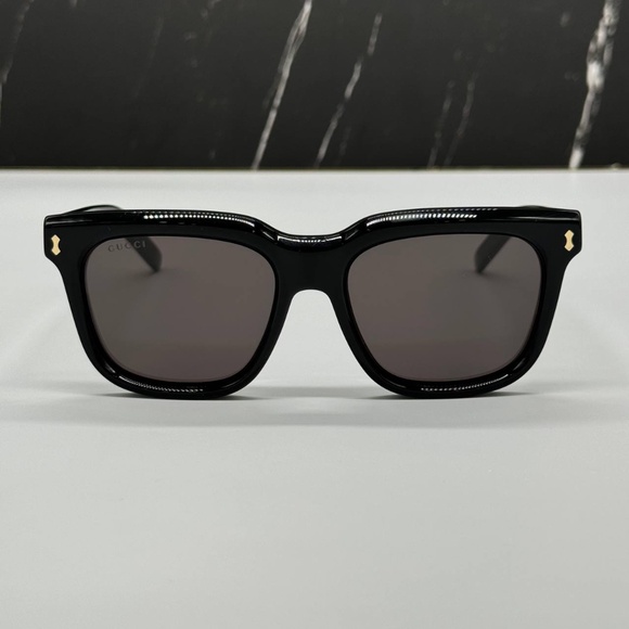 NEW GG1523S 001 GUCCI BLACK GREY SQUARE UNISEX GUCCI SUNGLASSES - Picture 3 of 11